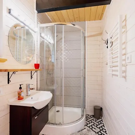 Lodge Black&white-cherry Kołczewo