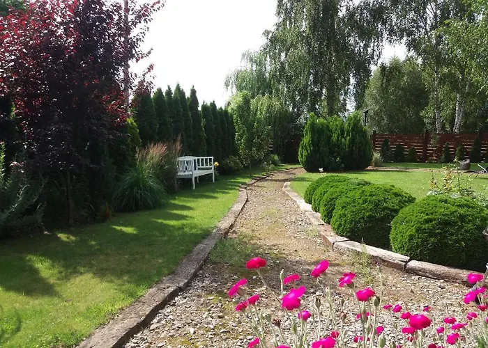 ロッジ Black&white-cherry